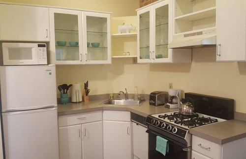 Adams Morgan Bed & Breakfast | Explore Adams Morgan: 10/10 Rated 1 BR with Breakfast