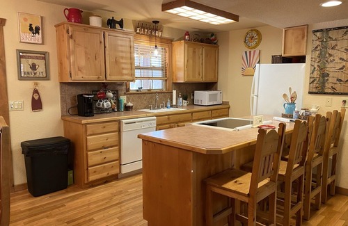 Branson West House | Experience Rustic Comfort at Walk-in! Lodge #1 StoneBridge