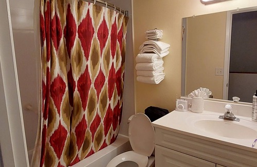 Belle Vista Resort | Relax at Your Beachfront Condo with Pool Access for 6