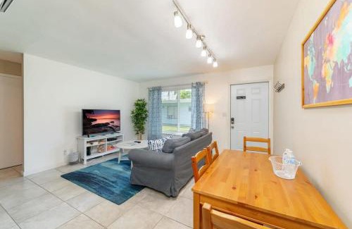 Santa Barbara Estates Apartment | Pet-Friendly One Bedroom Apartment Steps from Pompano Beach