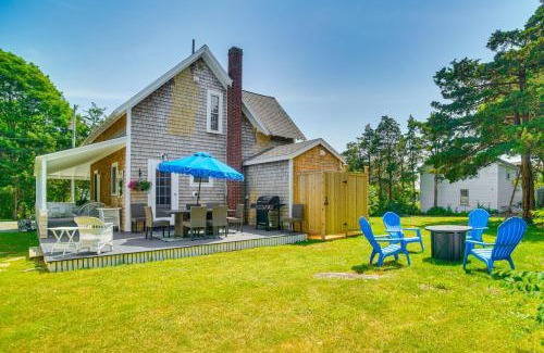 Pocasset House | Pet Friendly Pocasset Home Steps from Beaches with Kayaks