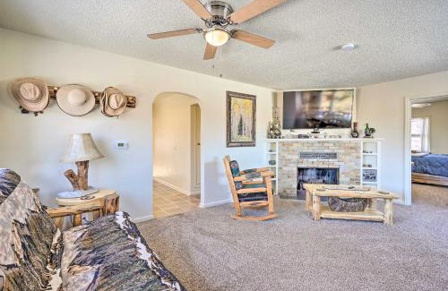 Canon City House | Welcoming Cañon City Abode, Near Royal Gorge Adventure!