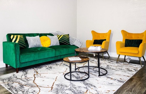 Arlington Apartment | Ideal Stay Near AT&T Stadium & Globe Life Park