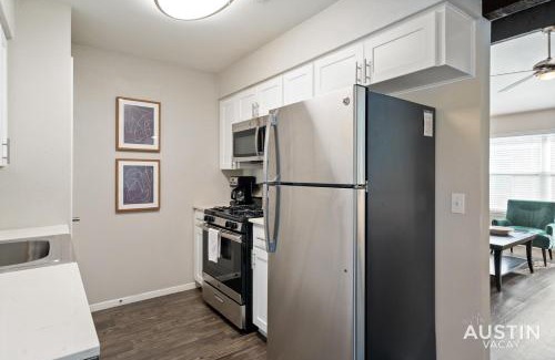 Zilker Apartment | Relaxing Stay Near Barton Springs with Private Backyard