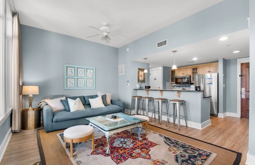 Baytowne Wharf Condo | Discover Market Street Inn 541: Walk to Baytowne Wharf!