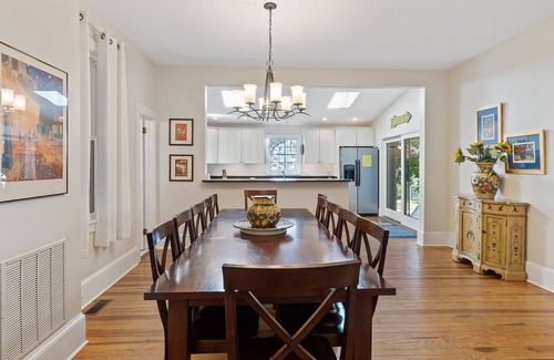 Rehoboth Beach House | Explore Downtown Rehoboth Beach: 7 Suites Steps to Ocean