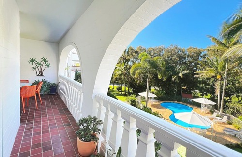 Point Lookout Apartment | Beachside Retreat with Pool and Ocean Views Awaiting You!