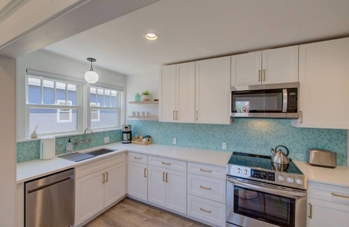 Ocean Park House | Beachside Bungalows with Fire Pit and BBQ Amenities