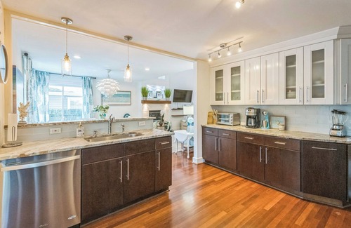 Northeast Virginia Beach House | Walk to Beach, Boardwalk/Resort and Entertainment