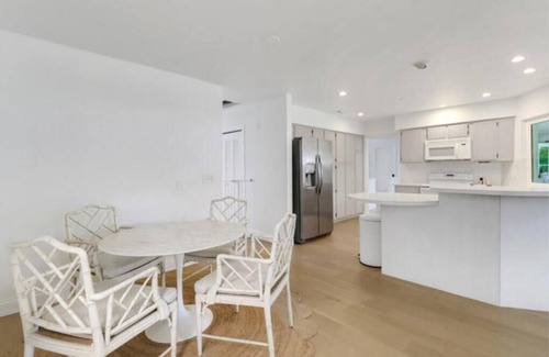 Moorings House | Perfect Beachside Retreat in The Moorings with Private Pool