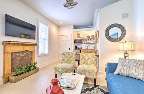 Old Town Apartment | Picturesque Apartment Steps from Beach with Private Yard