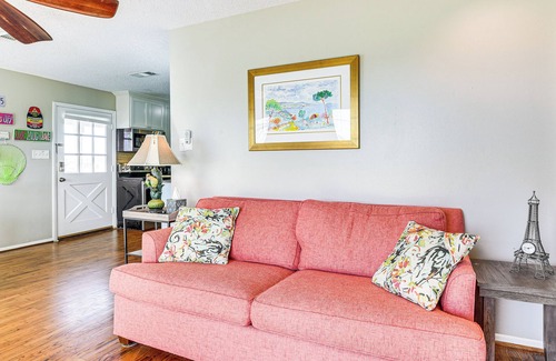 Galveston House | Walk to Beach: Galveston Home w/Patio & Balcony!