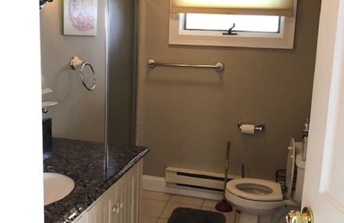 Misquamicut House | Beachside Misquamicut Cottage with Family-Friendly Amenities
