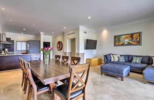 El Medano Ejidal Condo | Walk to Beach: Modern Cabo Condo w/Balcony!