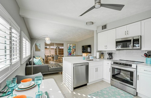 Englewood House | Beach Access Home in Manasota Key with Grill & Pet-Friendly