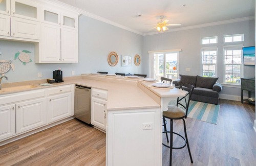 El Centro Beach House | Beachside Oasis: Sleeps 12 with Pool & Ocean View!