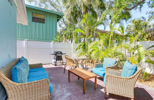 Indian Rocks Beach Apartment | Relaxing Indian Rocks Beach Duplex Steps From the Shore