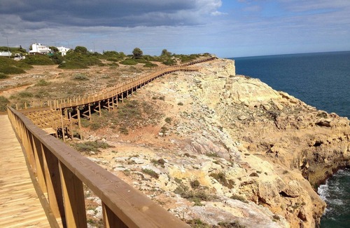 Carvoeiro Villa | Bright Retreat: Steps to Beaches, Pool & Town - Guest Rated 9.8