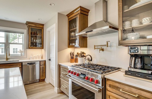 Elkhart Lake Cottage | Walk to Beaches + Restaurants: Elkhart Lake Escape