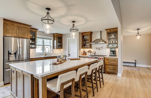Elkhart Lake Cottage | Walk to Beaches + Restaurants: Elkhart Lake Escape