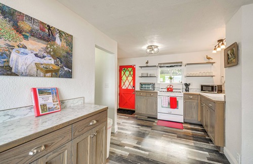 Retsil House | Walk to Beaches: Waterfront Home in Port Orchard!