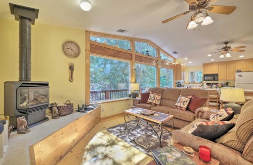 Arnold House | Cozy Dorrington Cabin Near Big Trees State Park