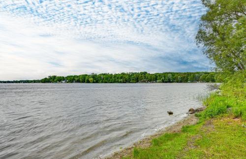 Nottawa House | Tranquil Weidman Home Steps from Coldwater Lake!
