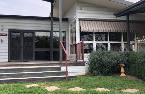 Corowa House | Experience Corowa Whiskey & Chocolate Factory Getaway