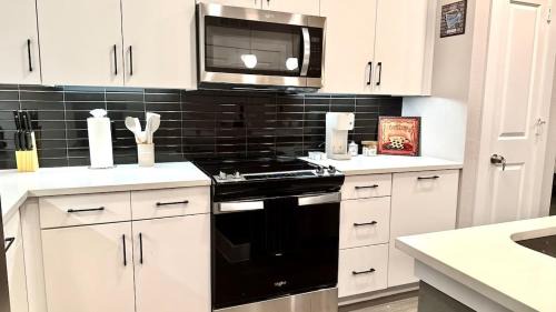 McNeil Apartment | Walk to Domain 2BR Gym&Pool