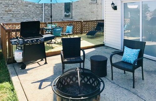 La Salle House | Ideal Retreat: Walk to Downtown, 10 Min from Starved Rock!