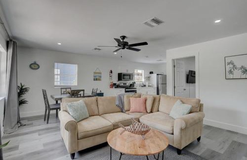 Bonita Springs House | Explore Downtown Bonita Springs from Our Pet-Friendly Haven