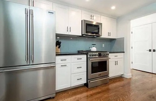 Bristol House | Prime Location Near Downtown Bristol and Beautiful Harbor