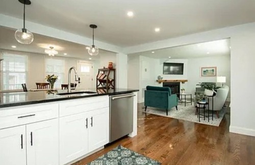 Bristol House | Prime Location Near Downtown Bristol and Beautiful Harbor