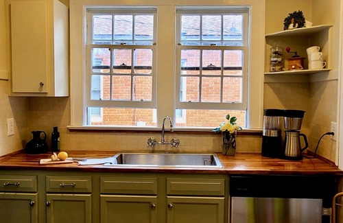 Florence House | Convenient Access to Florence: Pet-Friendly Hotel Awaits