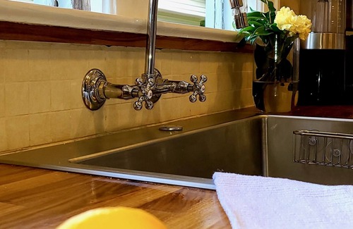 Florence House | Convenient Access to Florence: Pet-Friendly Hotel Awaits