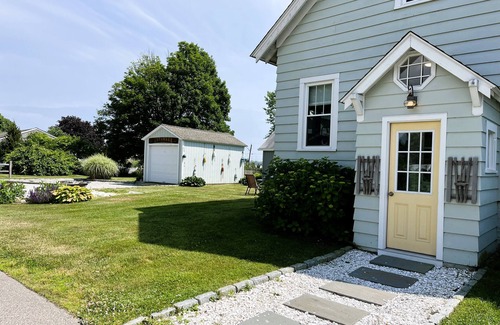 Mystic - New London House | Ideal Retreat Steps from Downtown Mystic with Pool & Spa