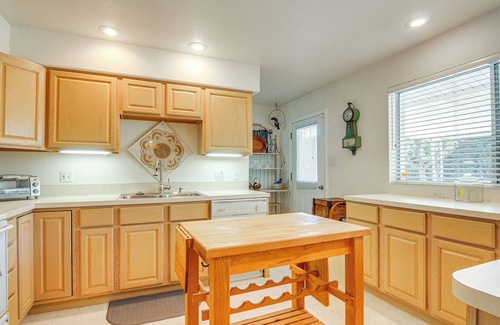 Page House | Family-Friendly Retreat: 3 Mi to Lake Powell & Pet Friendly