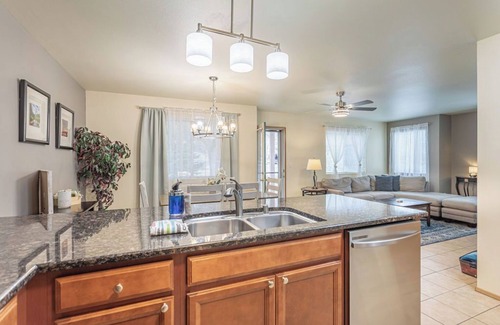 Downtown Leavenworth Condo | Walk to Town: Pet-Friendly Hotel with Pool & Spa Access