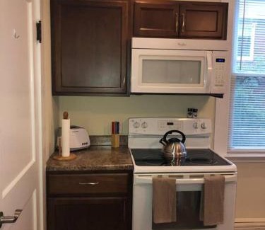 Salem Apartment | Convenient Stays Steps from Vibrant Downtown Salem
