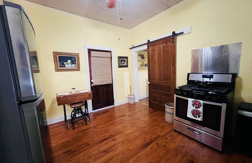Breaux Bridge House | Explore Downtown Breaux Bridge Near Crawfish Capitol