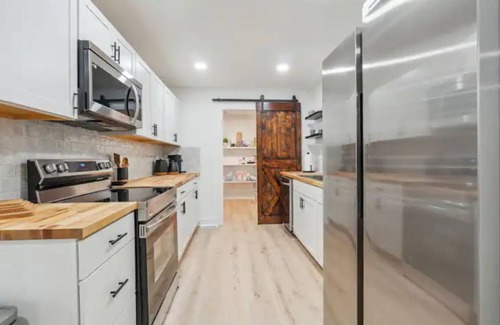 Alpharetta House | Stylish Retreat: Walk to DT Alph - Newly Renovated Stay