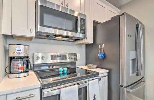 Charlevoix Apartment | Charming Charlevoix Townhome Just Steps from Lake Michigan