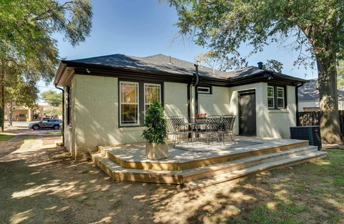 Tyler Cottage | Modern Tyler Tudor Home with Deck and Cozy Reading Room