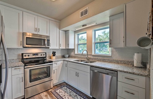 Winter Garden House | Inviting Winter Garden Home with BBQ & Steps to Downtown