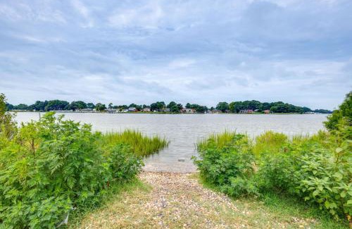 East Ocean View Apartment | Walk to East Beach Apt with Outdoor Space