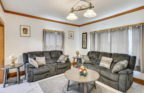 Puyallup House | Inviting Puyallup Home with Fireplace & Family-Friendly Amenities