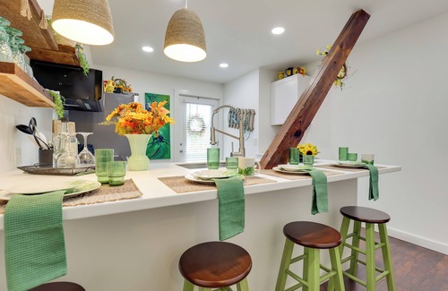 Hammondsport Apartment | Walk to Eats: Mtn-View Hammondsport Hideaway!