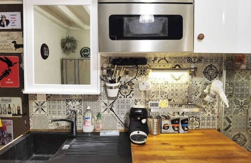 15th Arrondissement Apartment | Walk to Eiffel Tower from Charming Studio/15 arr/for 2