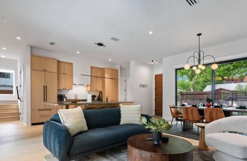 Holly House | Walk to Everything! Backyard Pool, Balcony, Parking in East Austin│3-Story Home