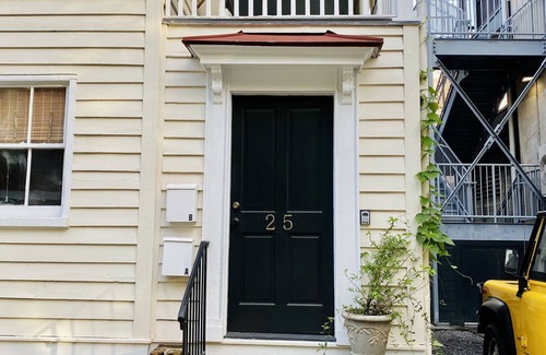 Downtown Charleston Apartment | Upper King Retreat: Walk to Everything with Ocean Views